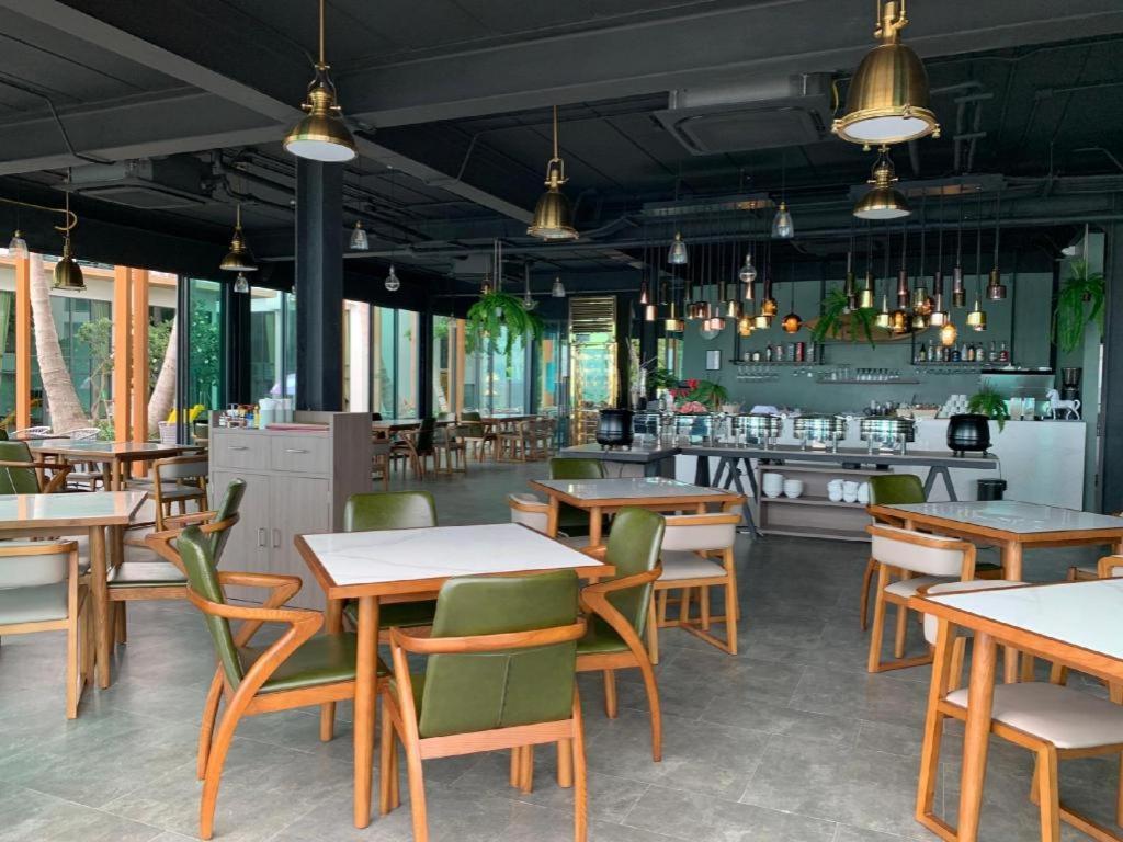 Eco Cozy Beachfront Resort Chaam Hua Hin Exteriér fotografie